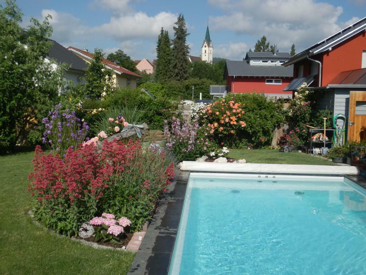 Bed & Breakfast Engen Exterior foto